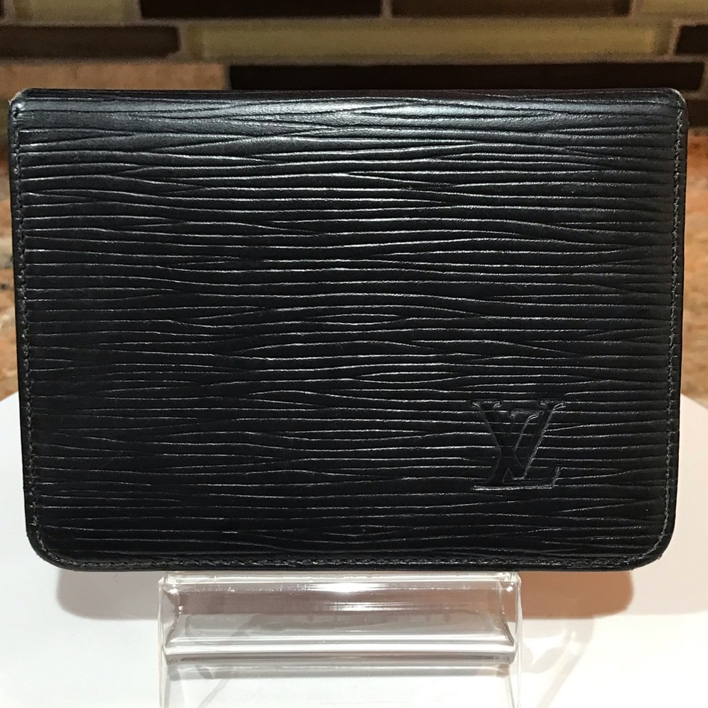 LOUIS VUITTON Vintage Black Epi Leather Card/ID Holder 😍🔥🖤